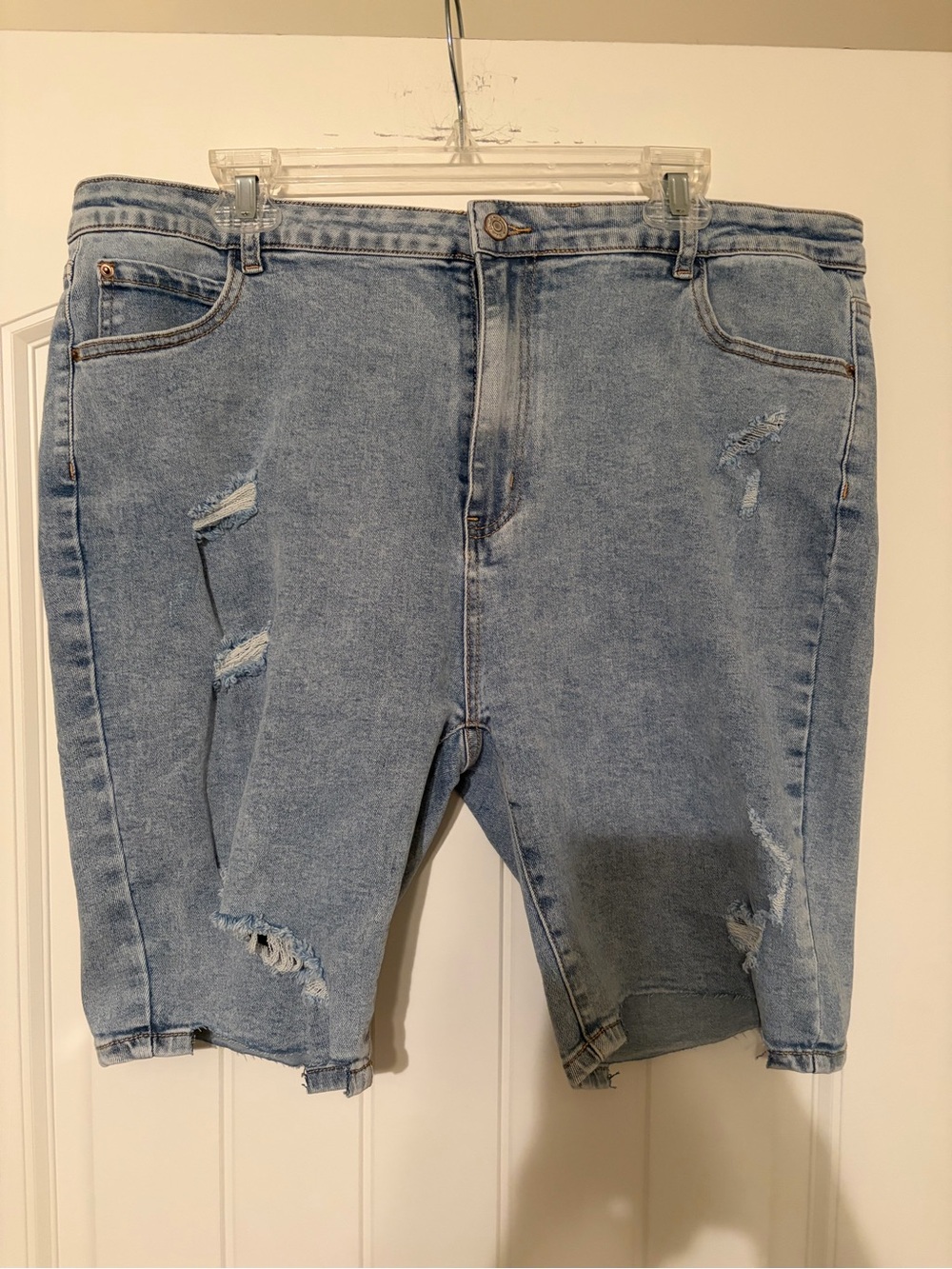 white birch Light Wash Distressed Men’s Denim Shorts